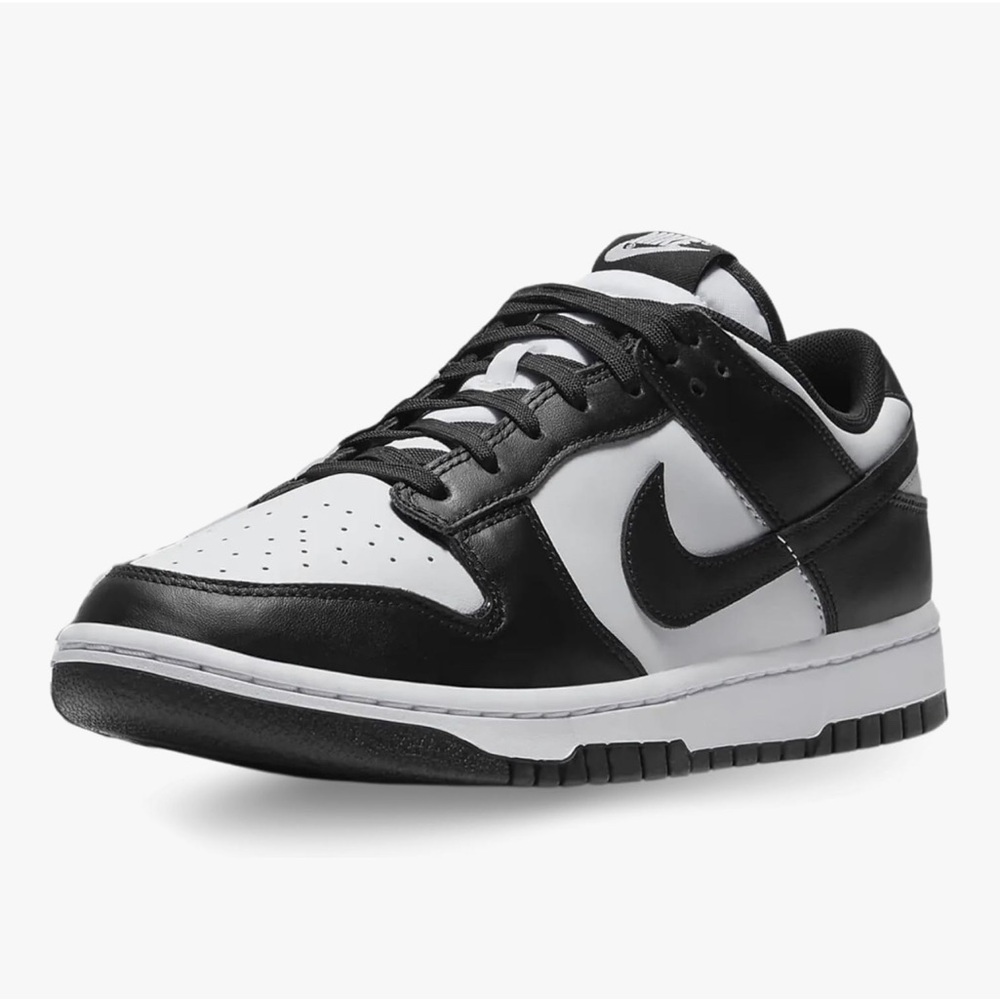 Nike Women’s Dunk Low Top Sneaker